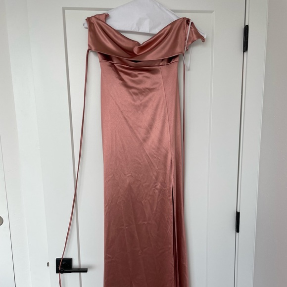 Only worn once, great condition! - Picture 1 of 3